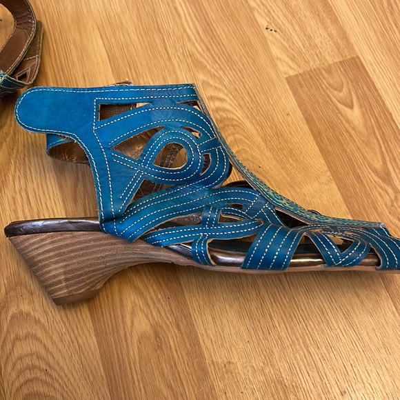 Blue Sandals - Picture 5 of 5